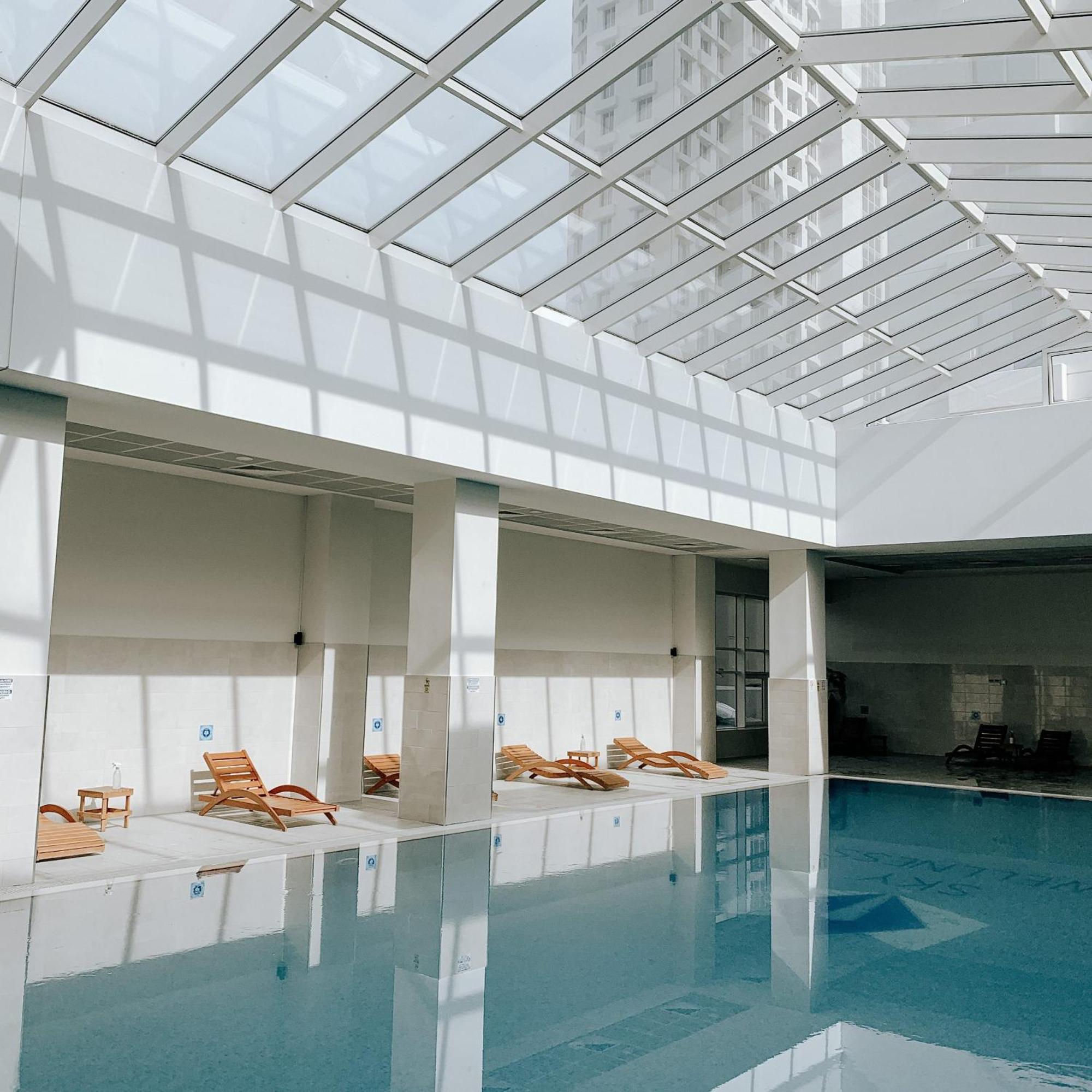 Luxury Condo On 18Th Floor With Pool, Fitness, Parking Included. สโกเปีย ภายนอก รูปภาพ