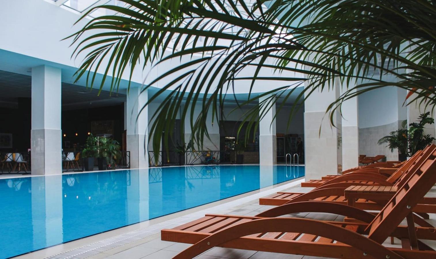 Luxury Condo On 18Th Floor With Pool, Fitness, Parking Included. สโกเปีย ภายนอก รูปภาพ